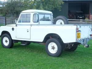 Image 4/50 of Land Rover 109 (1983)