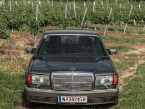 Image 3/18 de Mercedes-Benz 560 SEL (1986)
