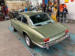 Image 25/33 of Alfa Romeo Giulia 1600 GT Junior (1974)