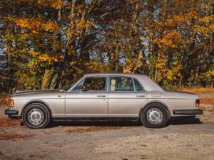 Image 8/8 of Rolls-Royce Silver Spirit (1983)