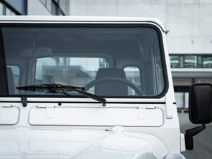 Image 30/97 of Land Rover Defender 90 (1995)