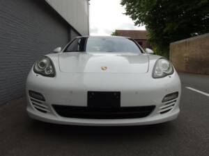 Image 8/98 of Porsche Panamera S (2010)