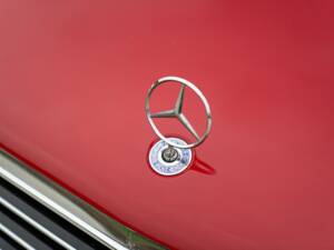 Image 22/50 of Mercedes-Benz C 220 CDI (2003)