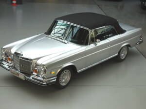 Imagen 1/27 de Mercedes-Benz 280 SE 3,5 (1970)