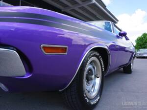 Bild 18/59 von Dodge Challenger R&#x2F;T (1971)