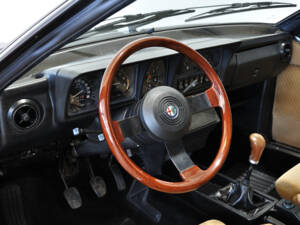 Imagen 25/34 de Alfa Romeo GTV 6 2.5 (1986)