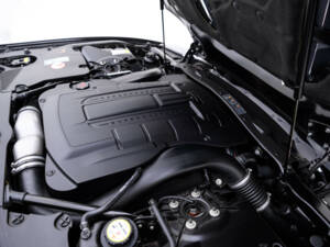 Image 33/37 of Jaguar XKR (2008)