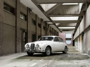 Image 34/43 de Jaguar Mk II 3.4 (1966)