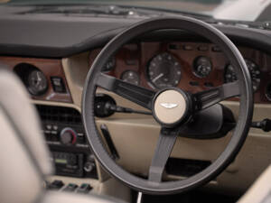 Bild 34/45 von Aston Martin V8 Volante (1984)