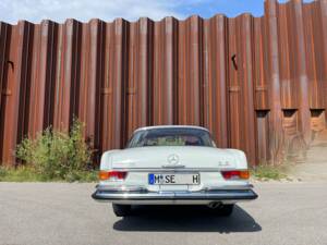 Afbeelding 16/79 van Mercedes-Benz 280 SE 3,5 (1971)