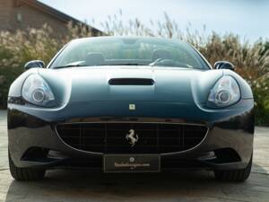 Bild 10/50 von Ferrari California (2010)