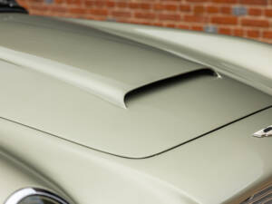 Immagine 27/57 di Aston Martin DB 6 Volante (1969)