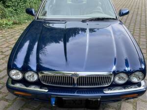 Afbeelding 14/19 van Jaguar XJ 8 Sovereign (2000)