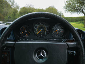 Image 13/37 de Mercedes-Benz 280 SL (1985)