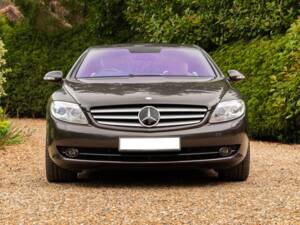 Immagine 6/34 di Mercedes-Benz CL 500 (2007)