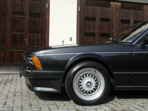 Image 35/39 of BMW M 635 CSi (1988)