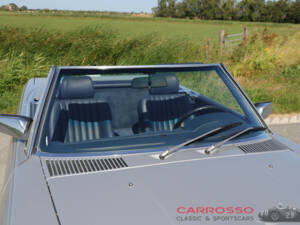 Image 35/50 of Mercedes-Benz 560 SL (1988)