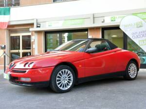 Immagine 2/10 di Alfa Romeo Spider 2.0 Twin Spark 16V (1995)