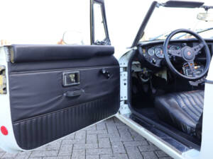 Bild 9/50 von MG MGB (1972)