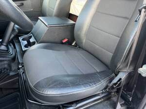 Image 73/93 of Land Rover Defender 110 (2014)
