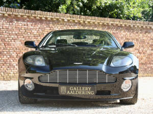 Immagine 19/50 di Aston Martin V12 Vanquish (2002)