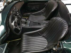 Image 11/19 of AC Cobra Replica (1989)