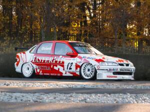 Immagine 2/15 di Vauxhall Vectra 2,0 16V (1997)