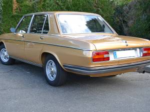 Image 2/14 de BMW 2500 (1972)