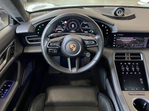 Afbeelding 20/30 van Porsche Taycan Turbo S (2020)