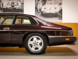 Image 21/50 of Jaguar XJS 6.0 (1994)