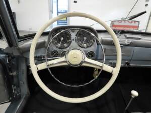 Image 7/15 of Mercedes-Benz 190 SL (1956)