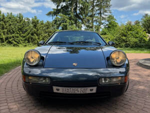 Imagen 7/77 de Porsche 928 GT (1990)