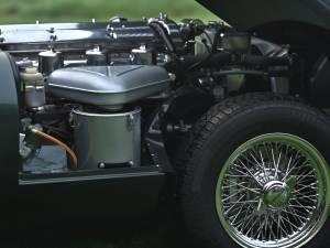 Immagine 24/50 di Jaguar E-Type 4.2 (1965)