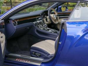 Image 14/46 de Bentley Continental GT (2018)