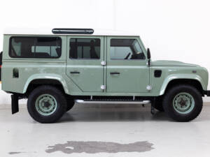Image 3/36 of Land Rover Defender (2016)