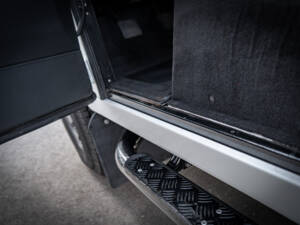 Image 39/66 of Land Rover Defender 90 TD4 (2007)