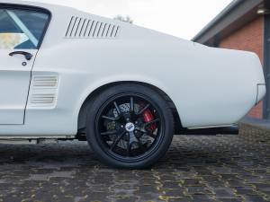 Image 24/50 of Ford Mustang Custom (1967)