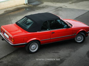Bild 8/29 von BMW 325i (1990)