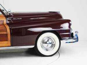 Image 10/15 of Chrysler Windsor Town &amp; Country (1947)