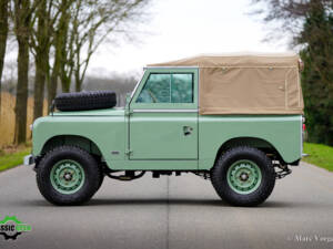 Bild 3/72 von Land Rover 88 (1966)