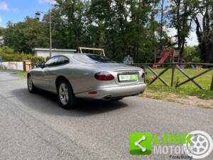 Image 3/10 of Jaguar XK8 4.0 (1998)