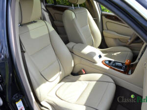 Imagen 24/50 de Jaguar XJ 2.7 D (2008)