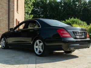 Immagine 6/50 di Mercedes-Benz S 350 CDI BlueEFFICIENCY L (2011)