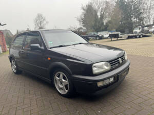 Image 3/13 de Volkswagen Golf III GTI 2.0 (1994)