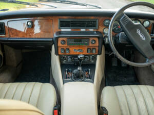 Image 9/13 de Daimler Sovereign 4.2 (1984)