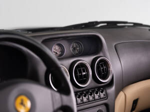 Bild 37/47 von Ferrari 550 Maranello (1997)