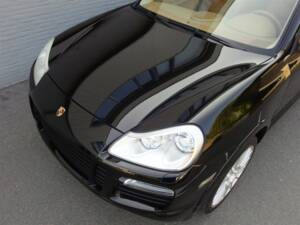 Image 11/98 of Porsche Cayenne GTS (2008)