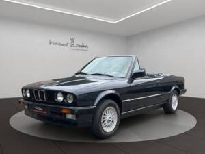 Immagine 1/27 di BMW 320i (1989)