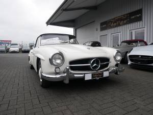 Image 1/36 of Mercedes-Benz 190 SL (1962)