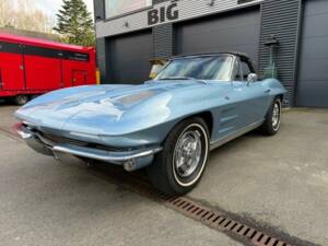 Image 1/24 of Chevrolet Corvette Sting Ray Convertible (1963)